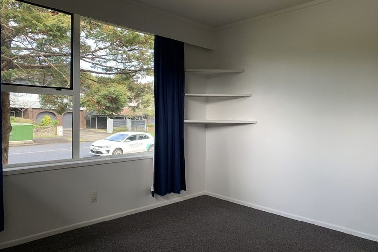 Photo of property in 33 Larchmont Grove, Totara Park, Upper Hutt, 5018