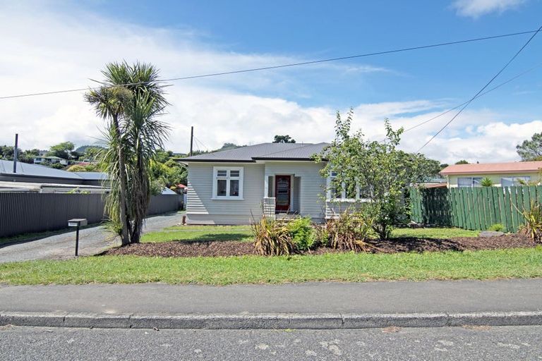 Photo of property in 71 Emano Street, Toi Toi, Nelson, 7010