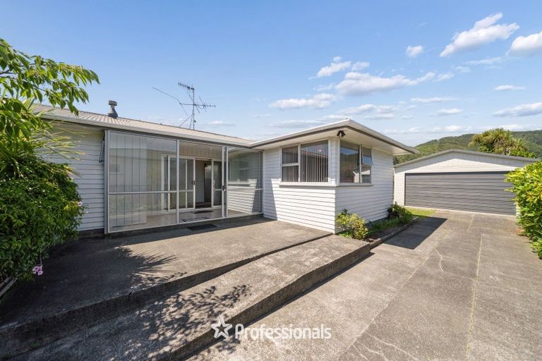 Photo of property in 15 Wetherby Grove, Wainuiomata, Lower Hutt, 5014