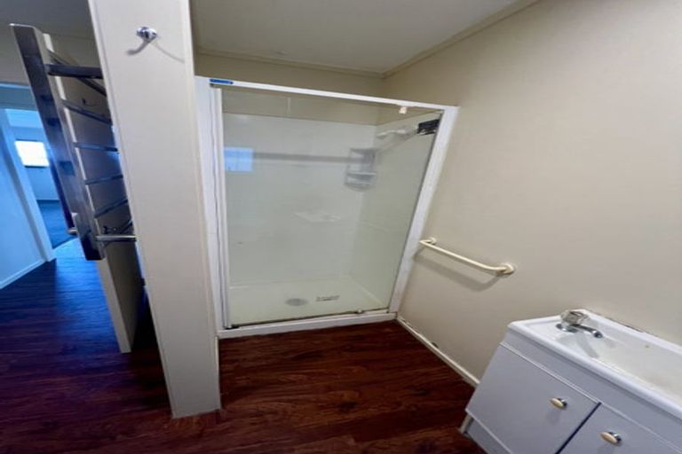 Photo of property in 49 Glen Marine Parade, Glendene, Auckland, 0602