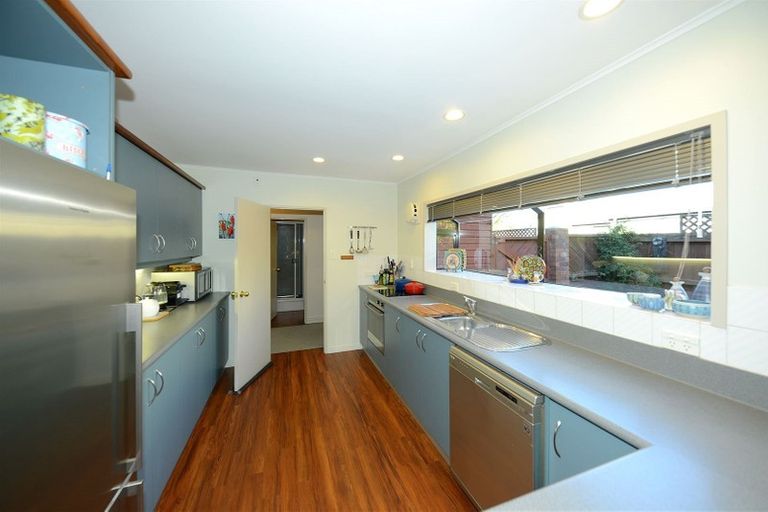 Photo of property in 27 Glenharrow Avenue, Avonhead, Christchurch, 8042