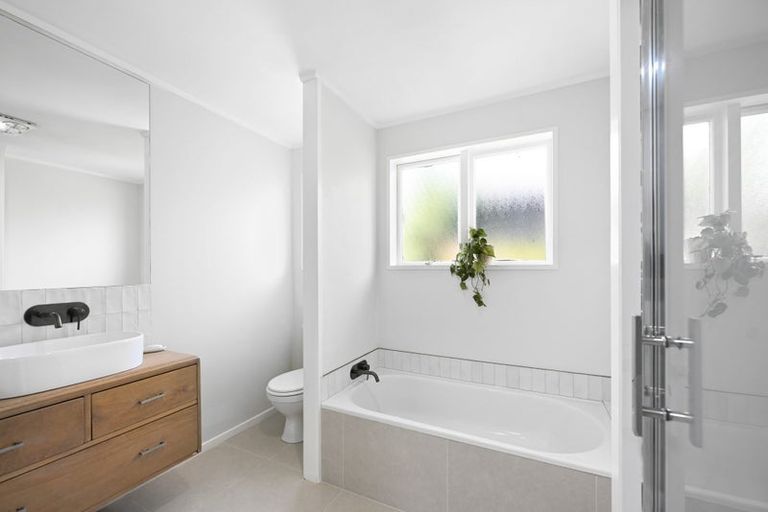 Photo of property in 30 Acacia Crescent, Glenview, Hamilton, 3206