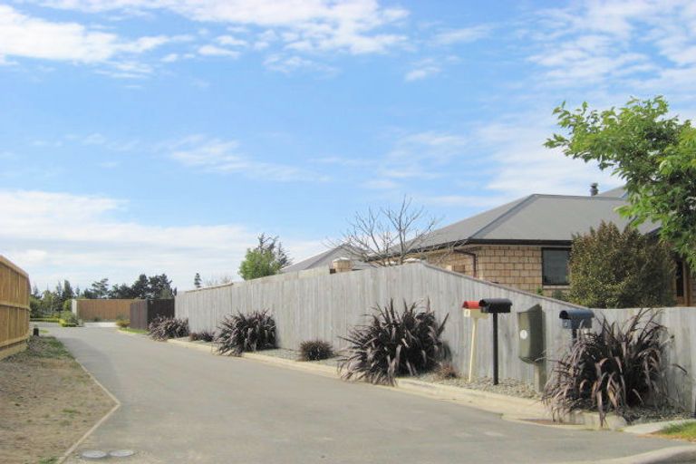 Photo of property in 6 Parkinson Place, Woodend, 7610