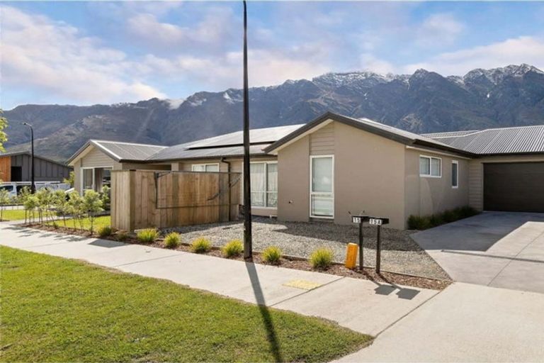 Photo of property in 15 Lincoln Road, Henderson, Auckland, 0610