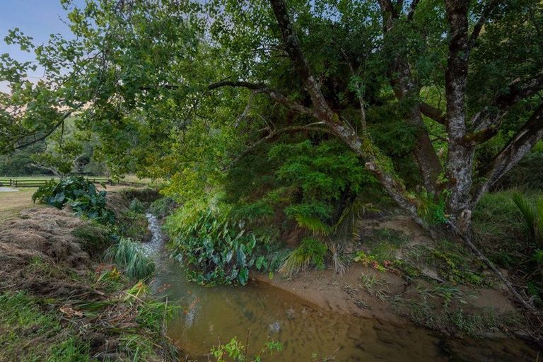 Photo of property in 462 Ahuroa Road, Puhoi, Warkworth, 0994