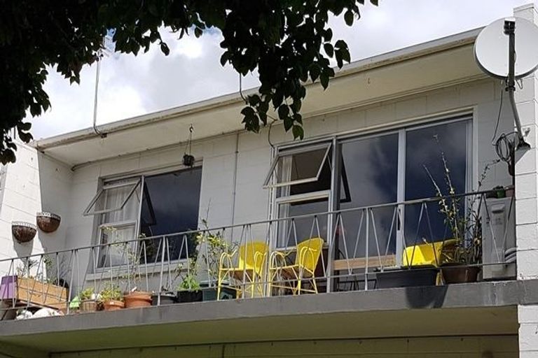 Photo of property in 7/45 Blockhouse Bay Road, Avondale, Auckland, 1026