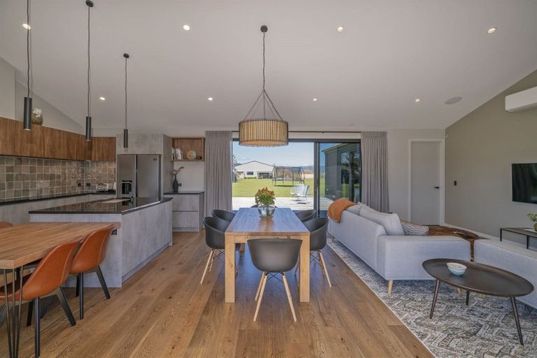 Photo of property in 19 Austin Drive, Whitianga, 3510