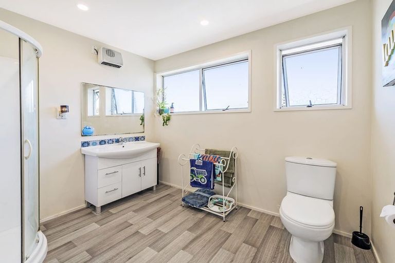 Photo of property in 11 Bayswater Crescent, Bromley, Christchurch, 8062