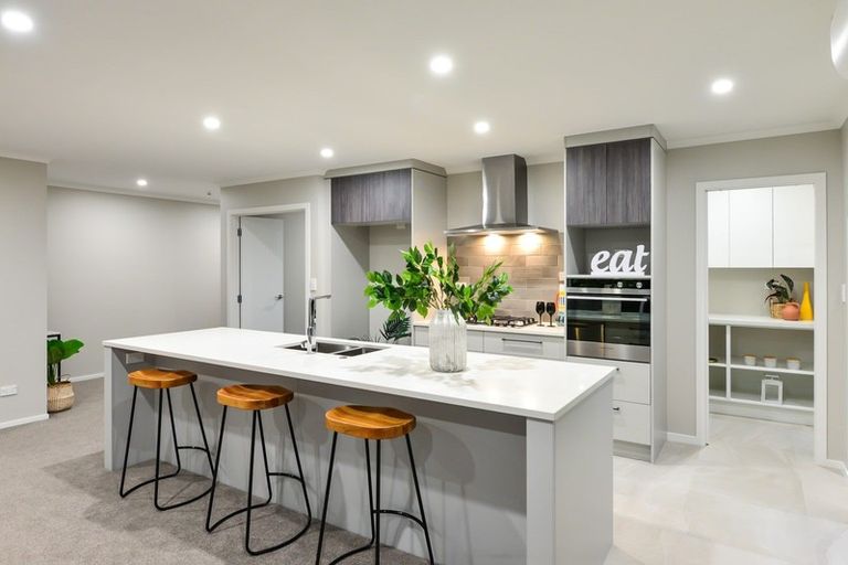 Photo of property in 32 Isobel Hodgson Drive, Cambridge, 3434