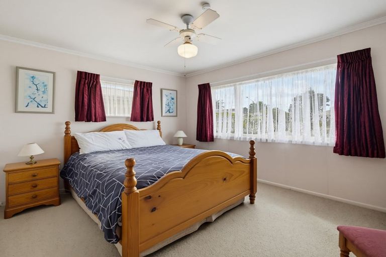 Photo of property in 15 Caxton Street, Onekawa, Napier, 4110