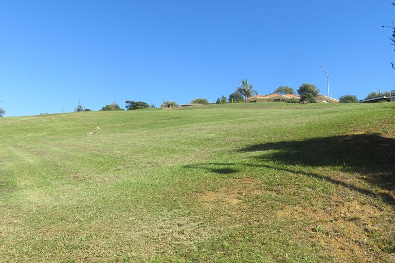 Photo of property in 15 Hibiscus Avenue, Cable Bay, 0420