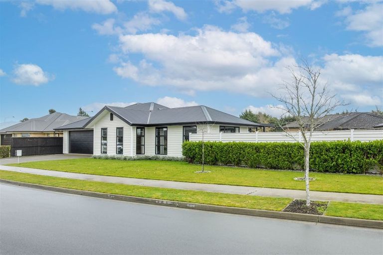 Photo of property in 14 Magnate Drive, Kaiapoi, 7630