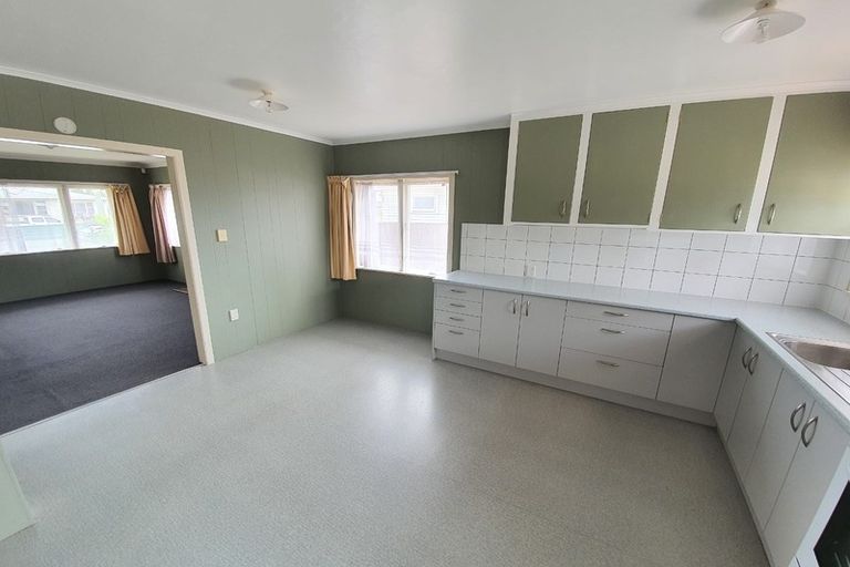 Photo of property in 14 Valentine Street, Papakura, 2110