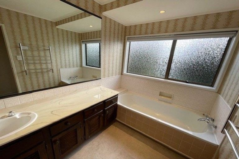 Photo of property in 7 Pendene Place, Forrest Hill, Auckland, 0620