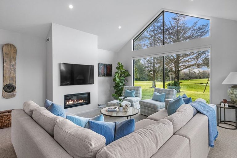 Photo of property in 15 Lynette Place, Pauanui, 3579