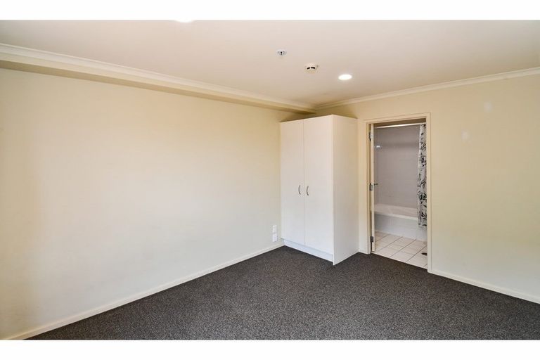 Photo of property in The Rennaissance, 4j/18 Ronwood Avenue, Manukau, Auckland, 2104
