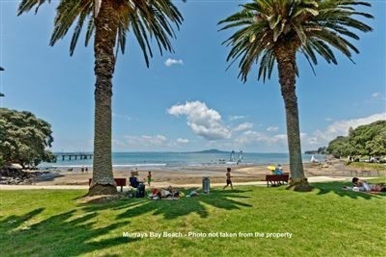 Photo of property in 1/30 Gulf View Road, Murrays Bay, Auckland, 0630