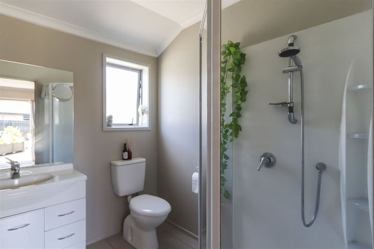 Photo of property in 14 Estate Grove, Inglewood, 4330