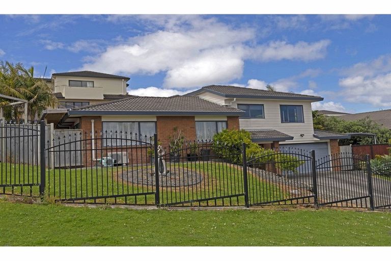 Photo of property in 29 Chadlington Avenue, Henderson, Auckland, 0612