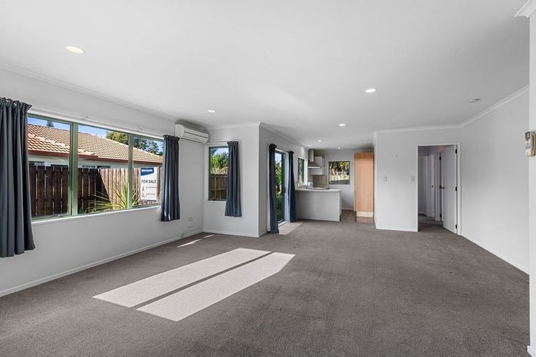 Photo of property in 22 Longstead Avenue, Papamoa Beach, Papamoa, 3118