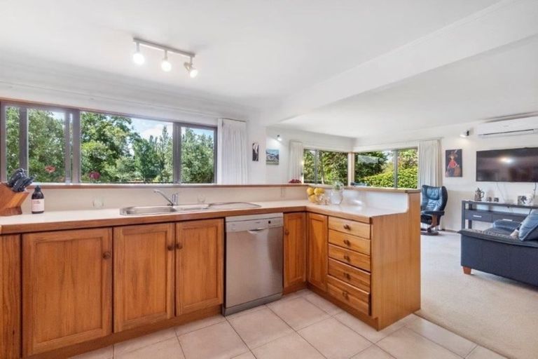 Photo of property in 74 Delamare Road, St Andrews, Hamilton, 3200