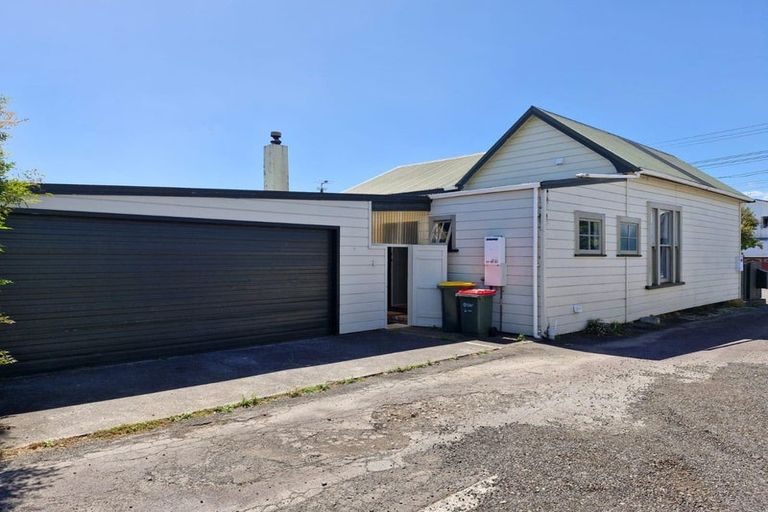Photo of property in 192 Carrington Street, Lower Vogeltown, New Plymouth, 4310
