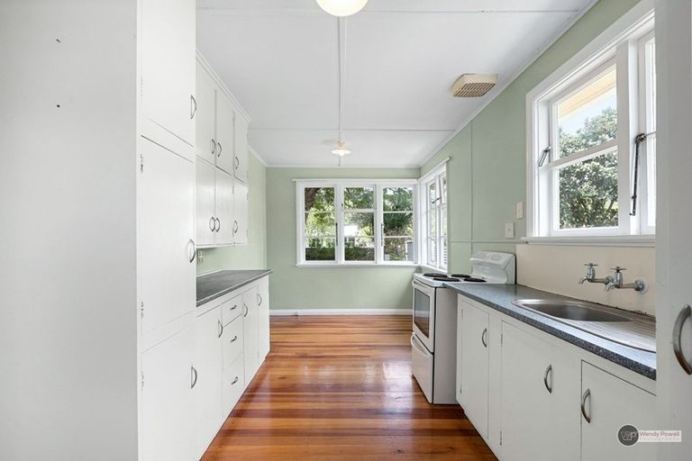 Photo of property in 10 Clement Grove, Taita, Lower Hutt, 5011