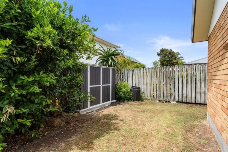 Photo of property in 34 Bermuda Place, One Tree Point, 0118