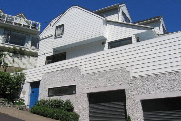 Photo of property in 8 Wilkinson Street, Oriental Bay, Wellington, 6011