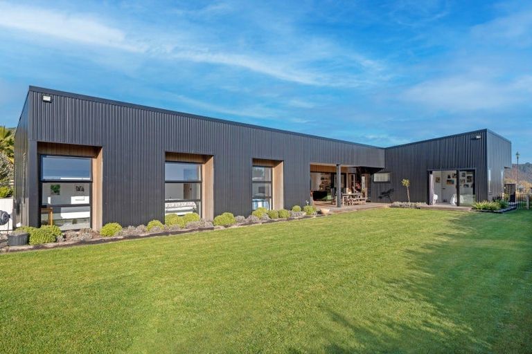 Photo of property in 11 Bodes Lane, Kinloch, Taupo, 3377