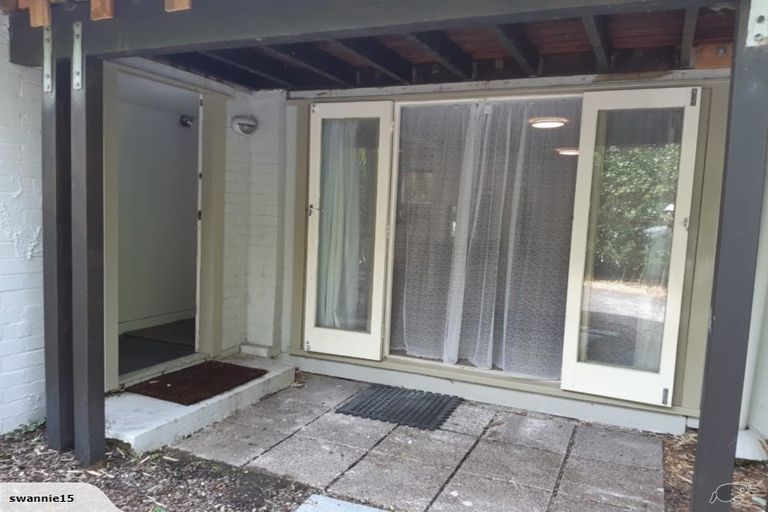 Photo of property in 188 Hutchinson Avenue, New Lynn, Auckland, 0600