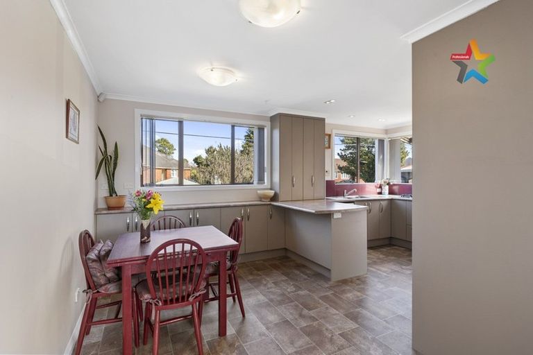 Photo of property in 2 Frickleton Grove, Waterloo, Lower Hutt, 5011