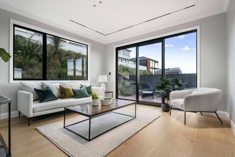 Photo of property in 36 Waitai Close, Long Bay, Auckland, 0630