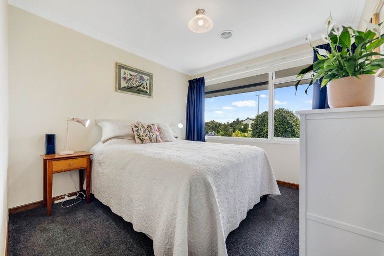 Photo of property in 10 Kew Place, Richmond Heights, Taupo, 3330