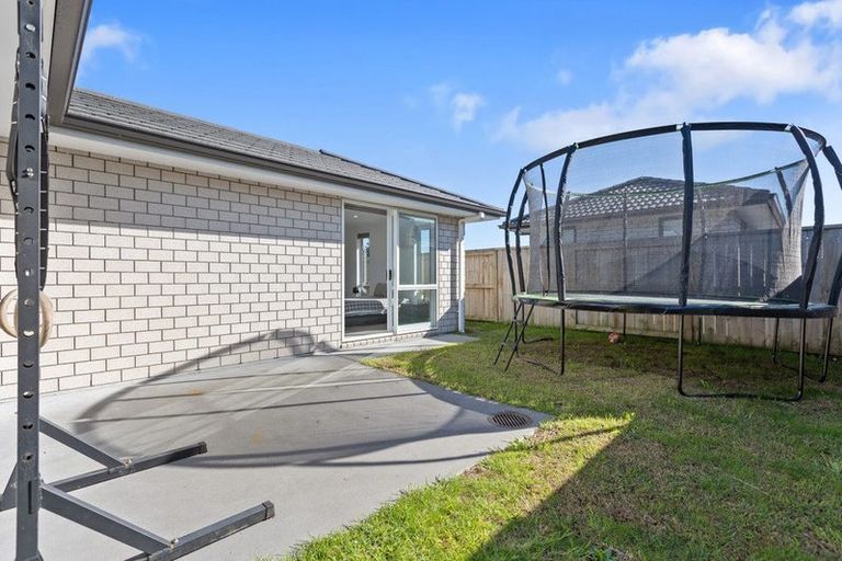 Photo of property in 9 Te Wharo Drive, Papamoa, 3118