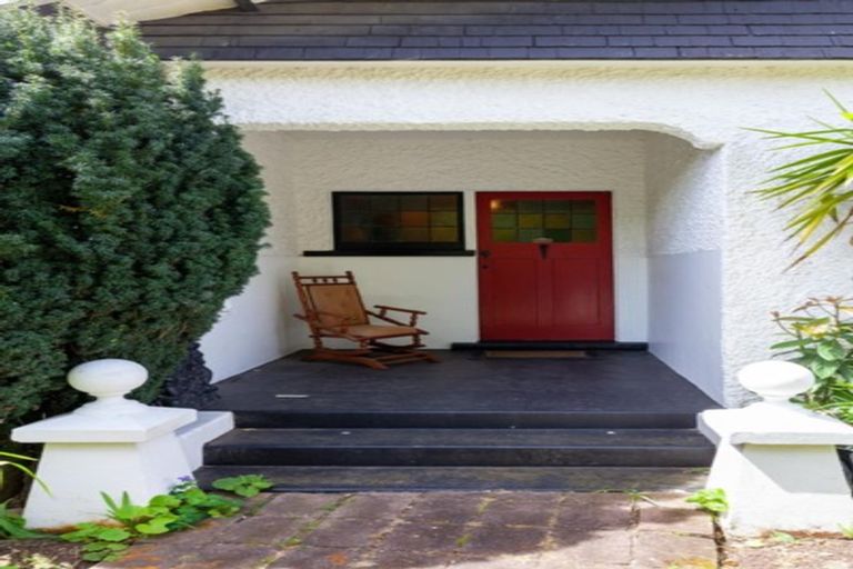 Photo of property in 33 Fitzroy Road, Fitzroy, New Plymouth, 4312