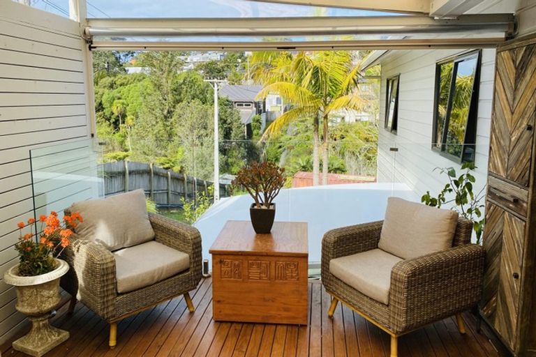 Photo of property in 1/690 Beach Road, Browns Bay, Auckland, 0630