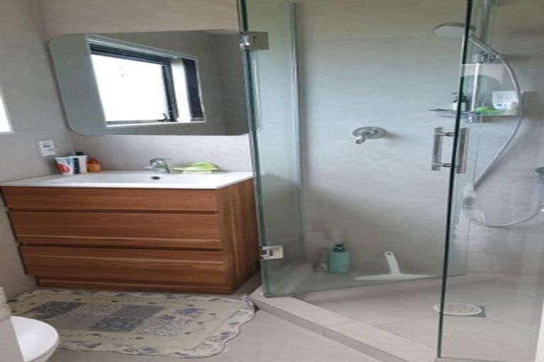 Photo of property in 1/23 Bond Crescent, Forrest Hill, Auckland, 0620