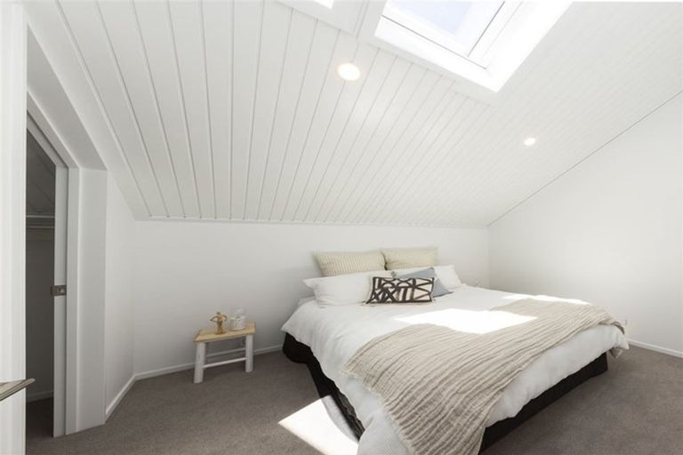 Photo of property in 2/24 Rookwood Avenue, New Brighton, Christchurch, 8083