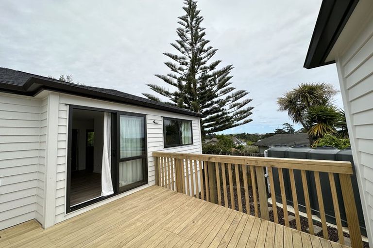 Photo of property in 12 Lewisham Street, Highland Park, Auckland, 2010