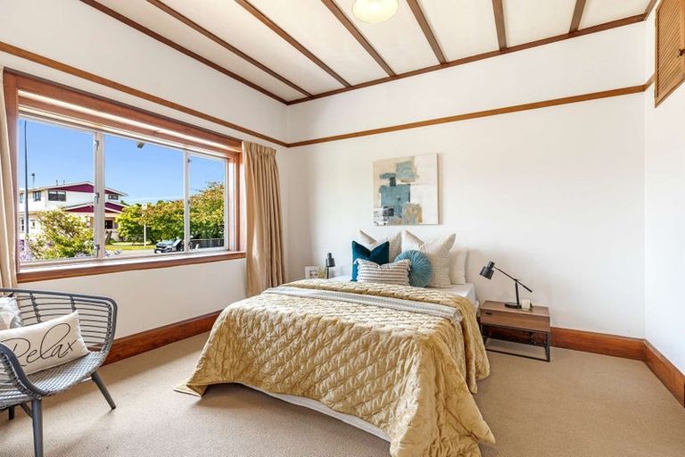 Photo of property in 11 Chelwood Street, Takaro, Palmerston North, 4412