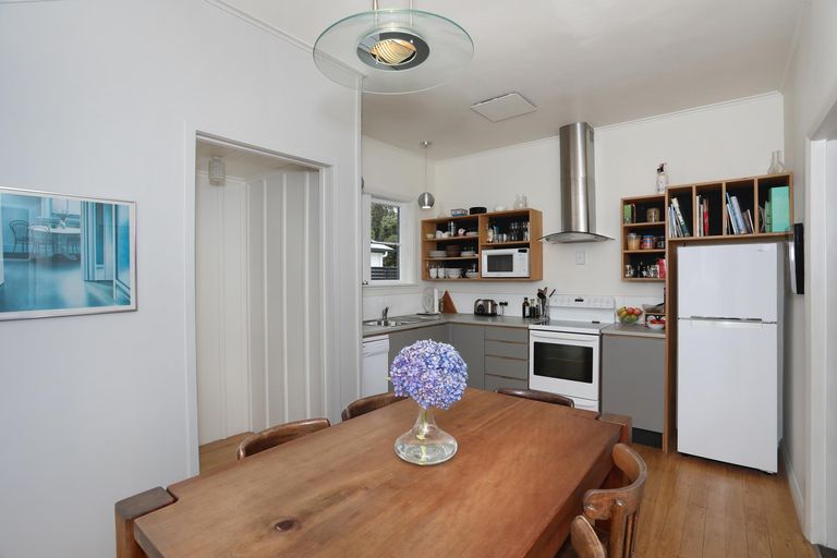 Photo of property in 31 Ihle Street, Terrace End, Palmerston North, 4410