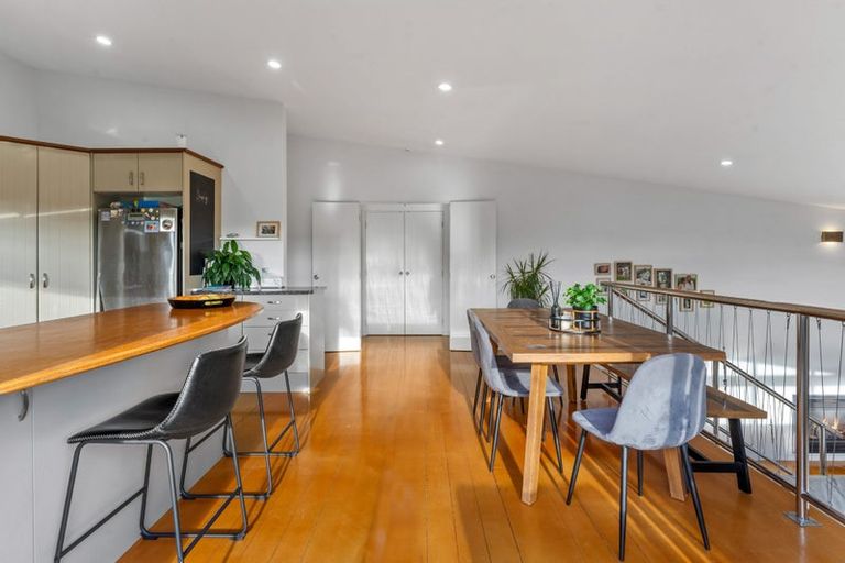 Photo of property in 20 Admirals Court Drive, Greenhithe, Auckland, 0632