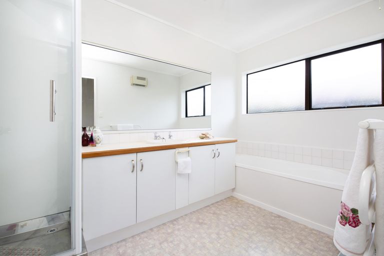 Photo of property in 2/32 Simmental Crescent, Somerville, Auckland, 2014