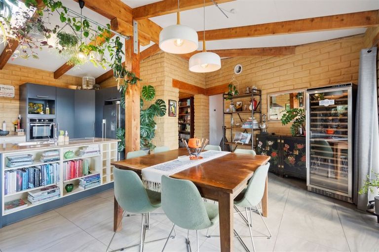 Photo of property in 362e Whananaki North Road, Opuawhanga, Hikurangi, 0181