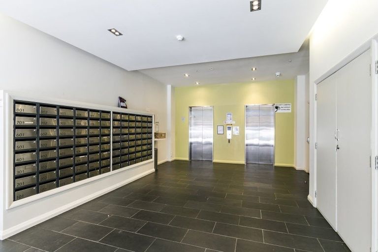 Photo of property in Monvie Apartments, 504/15 Holland Street, Te Aro, Wellington, 6011