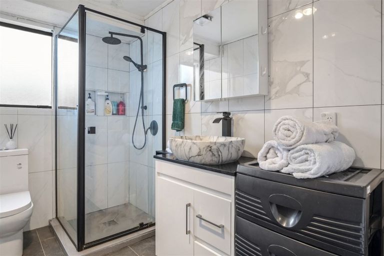 Photo of property in 1/9 Penion Drive, Flat Bush, Auckland, 2023