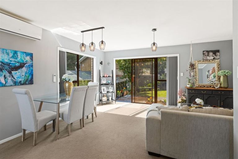 Photo of property in 2/36 Greendale Spur, Glenfield, Auckland, 0629