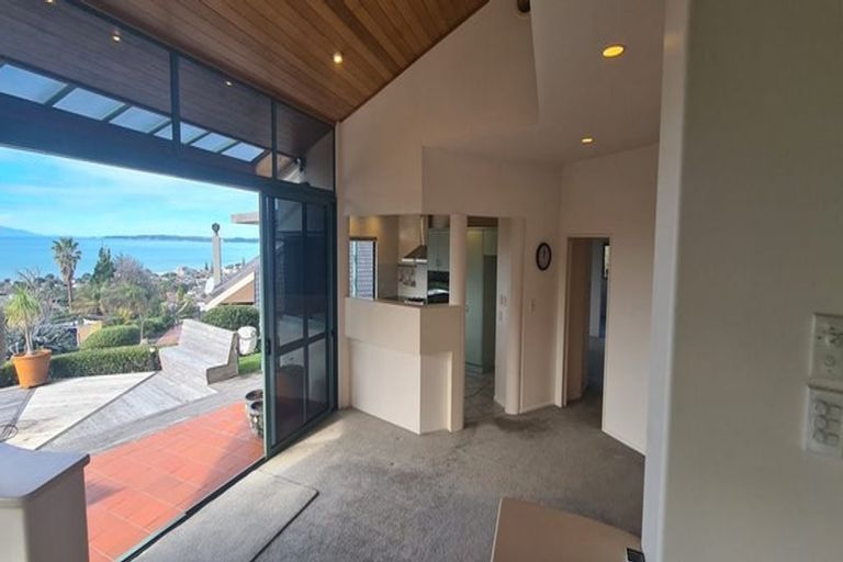 Photo of property in 4 Savoy Road, Orewa, 0931