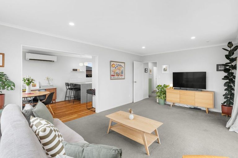 Photo of property in 2/123 Gilberthorpes Road, Hei Hei, Christchurch, 8042